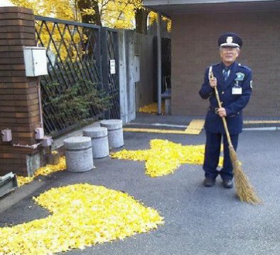快開學(xué)了！你們學(xué)校的門衛(wèi)崗?fù)べI了嗎